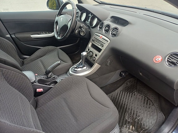 Peugeot 308 SW 11 of 20