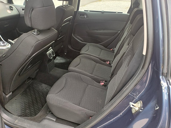 Peugeot 308 SW 18 of 20