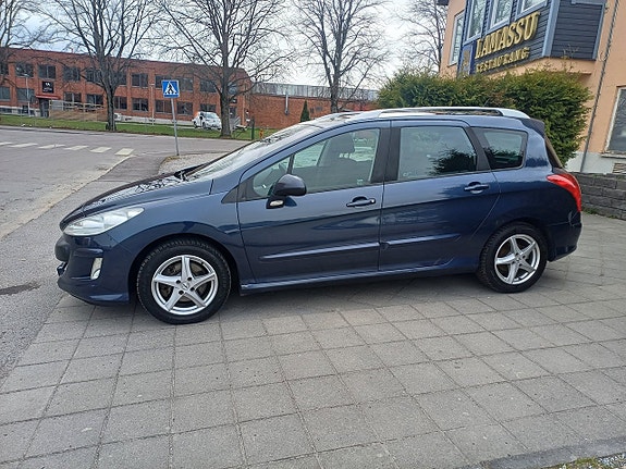 Peugeot 308 SW 8 of 20