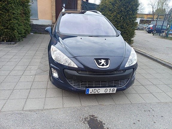 Peugeot 308 SW 13 of 20