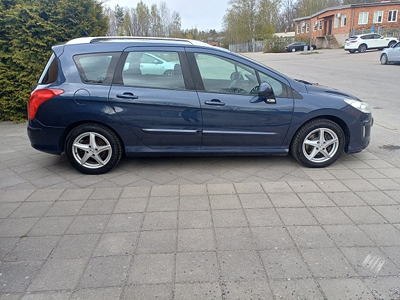 Peugeot 308 SW 9 of 20
