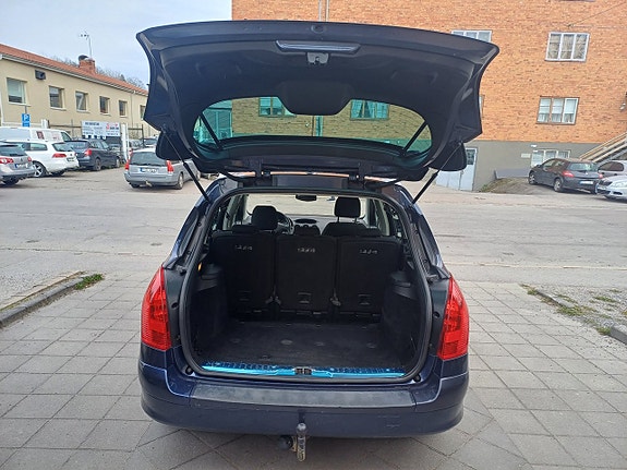 Peugeot 308 SW 12 of 20