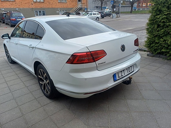 Volkswagen Passat 4 of 5