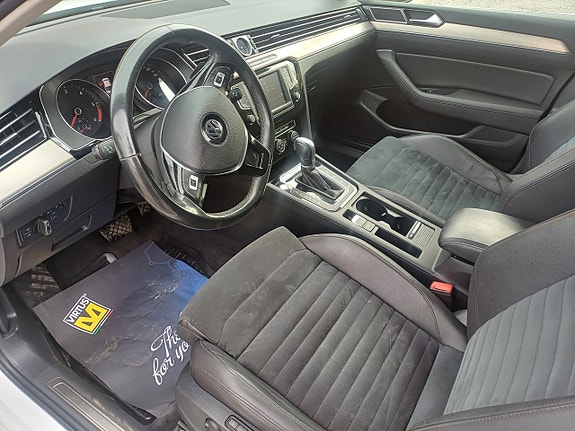 Volkswagen Passat 16 of 24