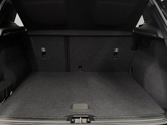 Volvo XC40 5 of 5