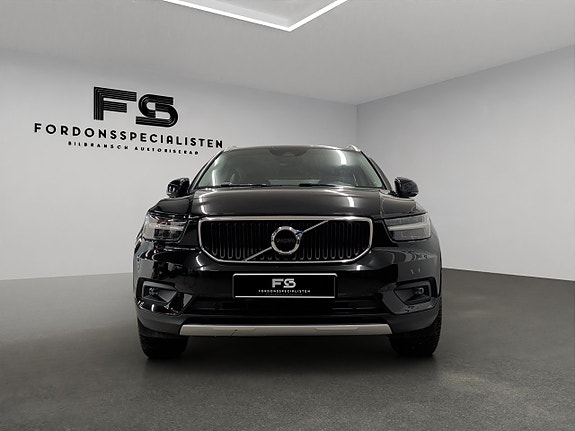 Volvo XC40 9 of 28