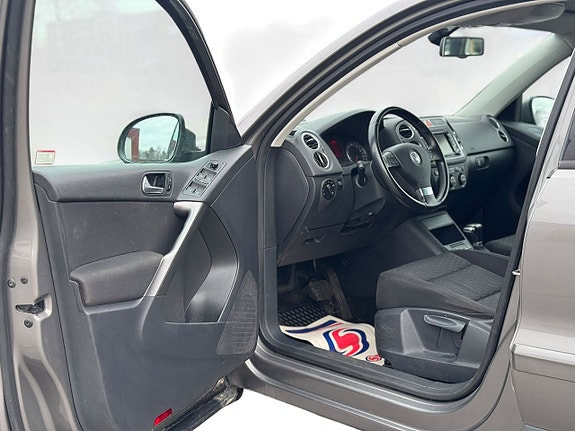 Volkswagen Tiguan 10 of 15