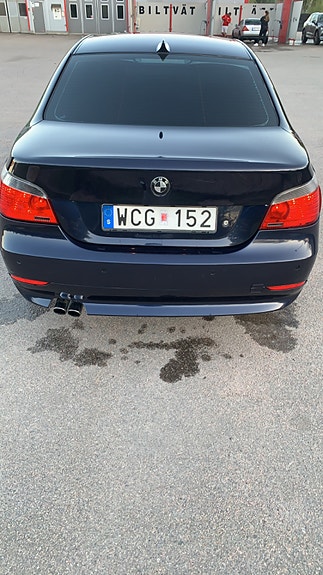 BMW 520i 4 of 7