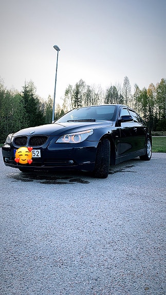 BMW 520i 2 of 7