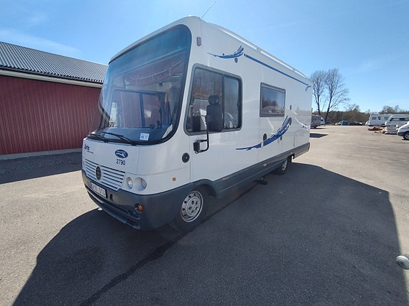 Niesmann Arto 69G endast 3 ägare 9900 mil solceller inverter mm