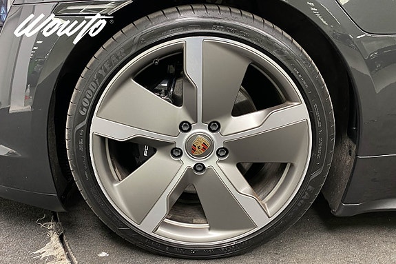 Porsche Taycan 4S 26 of 26