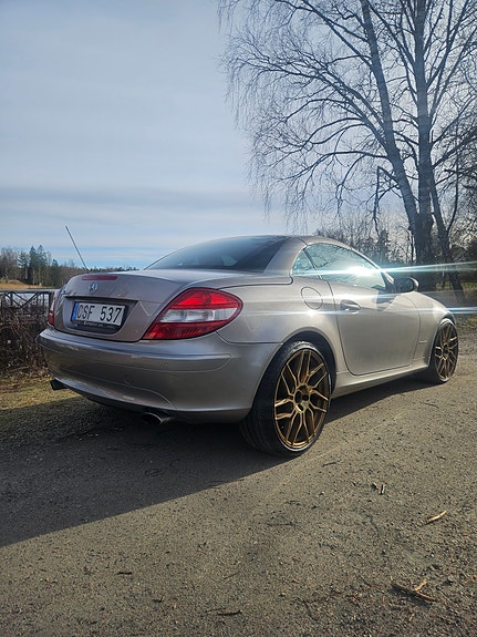 Mercedes-Benz SLK200 2 of 5