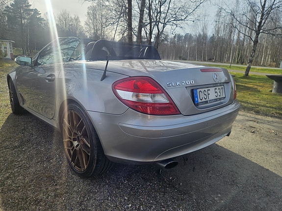 Mercedes-Benz SLK200 6 of 14