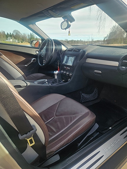 Mercedes-Benz SLK200 11 of 14
