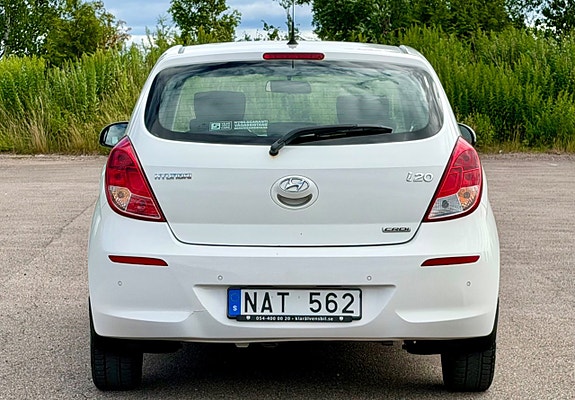 Hyundai i20 5 of 16