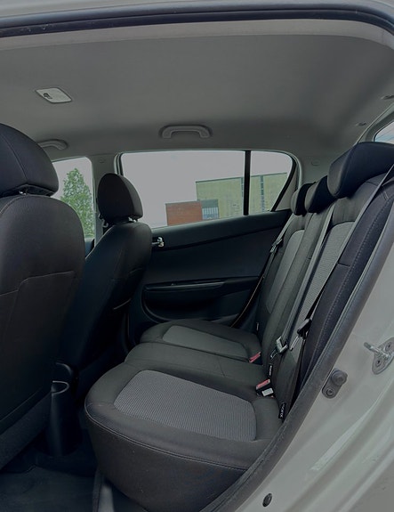 Hyundai i20 9 of 16