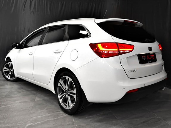 Kia Ceed 14 of 30