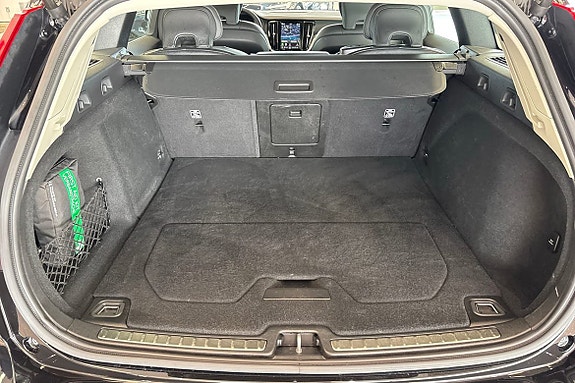 Volvo V60 13 of 30
