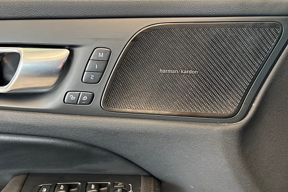 Volvo V60 23 of 30