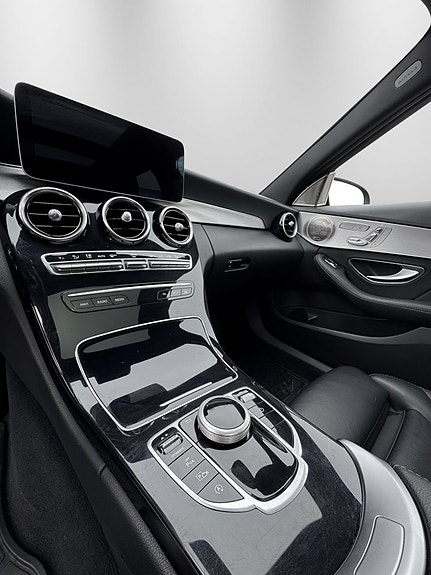 Mercedes-Benz C300 d 14 of 20