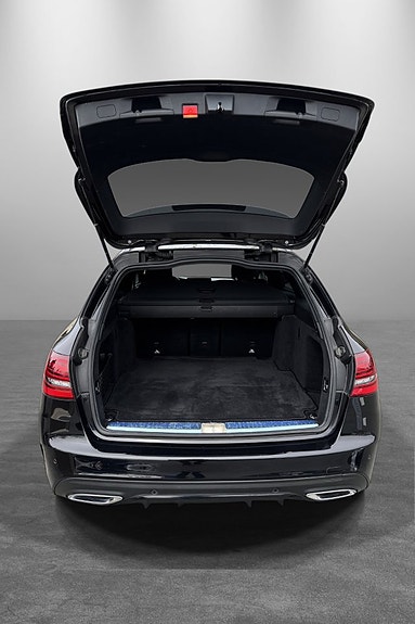 Mercedes-Benz C300 d 20 of 20