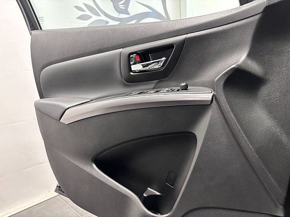 Suzuki S-Cross 13 of 16