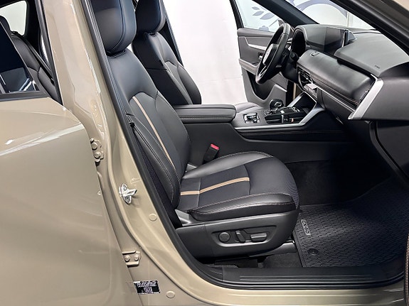 Mazda CX-60 4 of 14