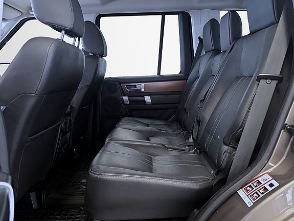 Land Rover Discovery 4 14 of 18