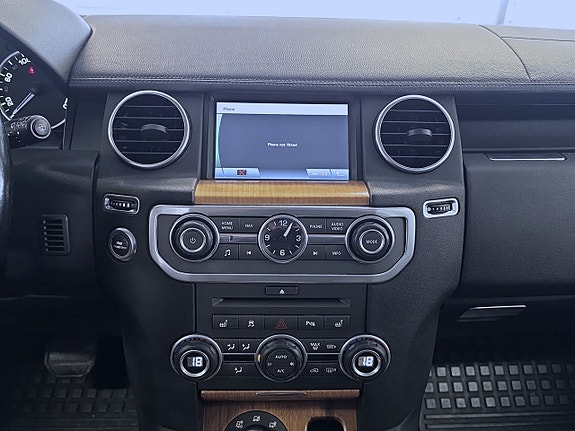 Land Rover Discovery 4 12 of 18