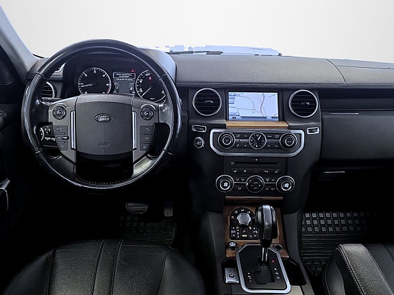 Land Rover Discovery 4 9 of 18