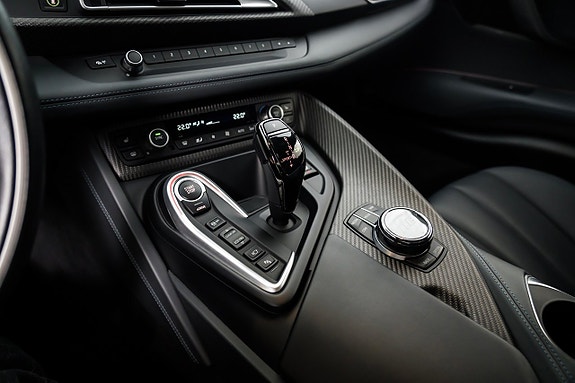 BMW i8 22 of 30