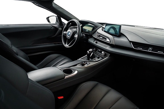 BMW i8 25 of 30