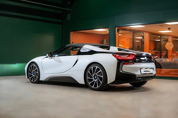 BMW i8 4 of 30