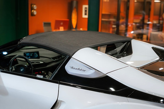 BMW i8 14 of 30