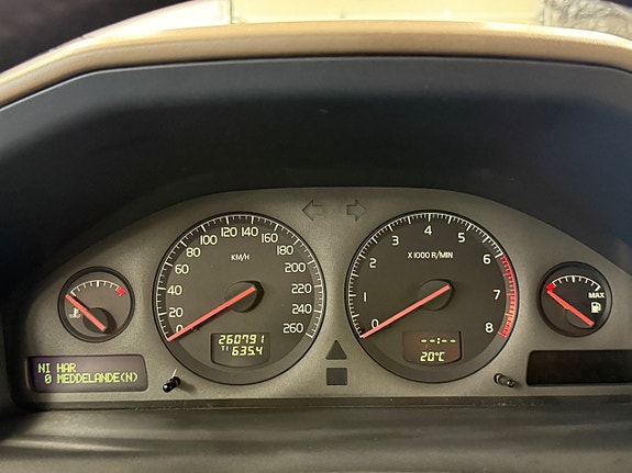 Volvo V70 20 of 27