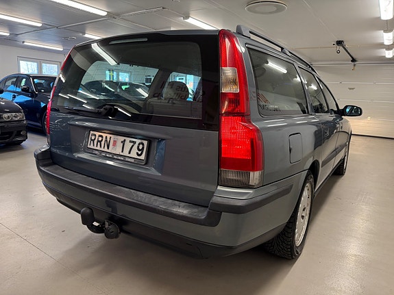 Volvo V70 16 of 27