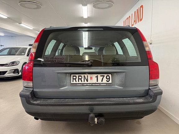 Volvo V70 13 of 27