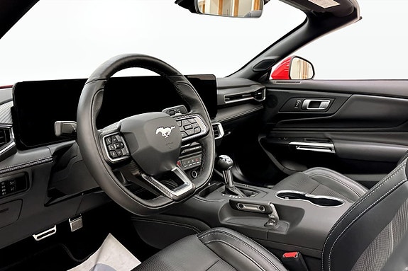 Ford Mustang 10 of 18