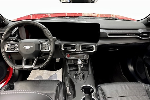 Ford Mustang 8 of 18