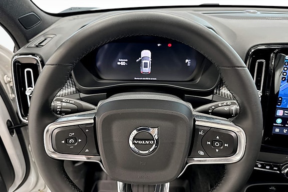 Volvo EX40 9 of 16