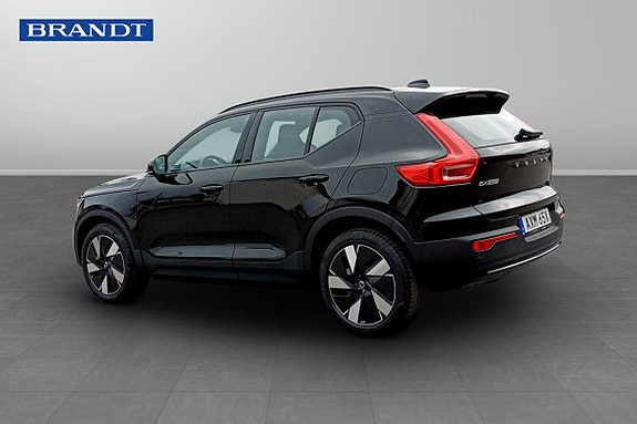 Volvo EX40 2 of 5