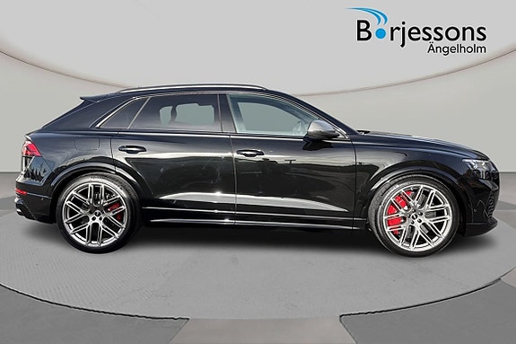 Audi RS Q8 2 of 5