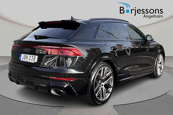 Audi RS Q8 3 of 5