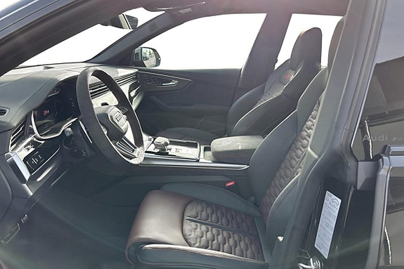Audi RS Q8 4 of 5