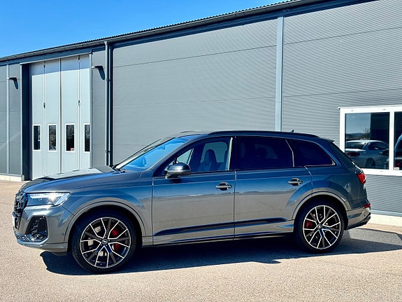 Audi Q7 3 of 5
