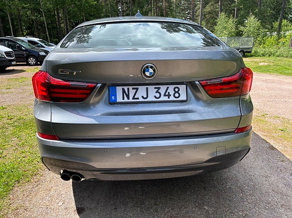 BMW 520d 4 of 5
