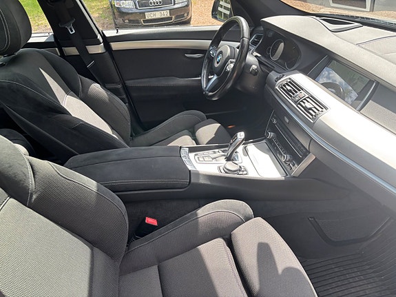 BMW 520d 9 of 16