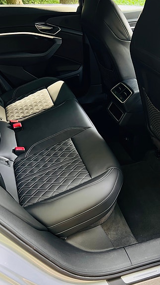 Audi e-tron Sportback 7 of 20