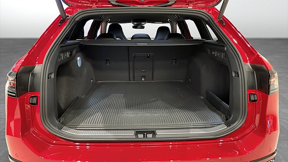 Volkswagen Passat 13 of 13