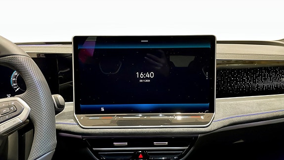 Volkswagen Passat 10 of 13